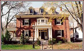 York Street House Bed and Breakfast is located in the quaint little town of Lambertville, a few steps away from antiques, craft stores, gourmet restaurants, nature walks, specialty shops and horse-drawn carriage rides.